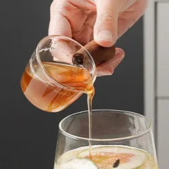 3 Stück Glas Messbecher Hitzebeständiger Holzgriff Glaswaage Tasse Milchtasse Glasmessbecher 50ml/100ml/150ml -Tassenladen 0e0b93f5734a157530d1f19fbfb9111e