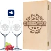 Leonardo Weingläser Oma Ist Die Beste & Opa Ist Der Beste Im 2er Set - Inkl. Gravierter Vintage-Holzkiste - Geschenk Für Oma & Opa - Geburtstag Großeltern -Tassenladen 1b016046ad8a40ee6b1399f66168dff1