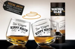 Gilde Wackelglas 2er-Set "Der Klügere Kippt Nach" Designgläser 27cl 8,8cm -Tassenladen 4a24f7aa132dee497d00b237132e673a