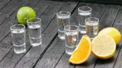 SCHLOSSEREI BAYERWALD Schnapsgläser Set 6 Stück Je 28 Ml - Shotgläser Wodka Schnaps Tequila Grappa - Transparent 7 Cm Höhe -Tassenladen 4d4af5897bc9c271376842474812dc0f