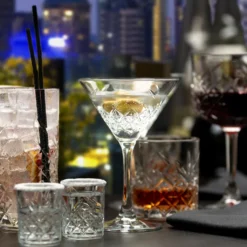 Pasabahce Martiniglas Timeless 23cl - 4 Stück -Tassenladen 60c321906895263510b2a2de264c7d9d