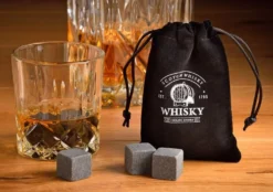 Whisky Geschenkset Nicht Nur Für Whisky Liebhaber:innen, 8 Granit Whisky Steine, 2 Whiskygläser, Eiswürfelzange Und Samtbeutel In Toller Holz Geschenkbox. Neidfaktor Inclusive 13 Whisky Geschenkset Nicht Nur Für Whisky Liebhaber:innen, 8 Granit Whisky Steine, 2 Whiskygläser, Eiswürfelzange Und Samtbeutel In Toller Holz Geschenkbox. Neidfaktor Inclusive -Tassenladen 6df386650d3cd3bd800f12f8c0609fa4