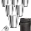 Outdoor Saxx® - 8-Teiliges Edelstahl-Becher Set, 6 Unzerbrechliche Schnaps-Becher, Schnaps-Gläser Aus Metall, Metall-Becher Mit Einfüll-Trichter Und Leder-Tasche, Ideales Flachmann-Zubehör -Tassenladen b2d84dd5e63c87163d09d2e35709c332