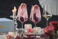 LEONARDO Weinglas 560ml Love, Klar, 2-teilig (1 Set) -Tassenladen d2cbbba5ef133a615bc20e34d840750d